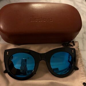 illesteva Black And Blue Chrome Lens Sunglasses